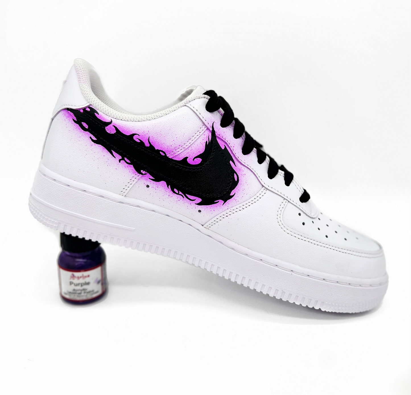 Custom Hand-Painted Sneakers – Sung Jin-Woo & Beru (Solo Leveling Inspired)
