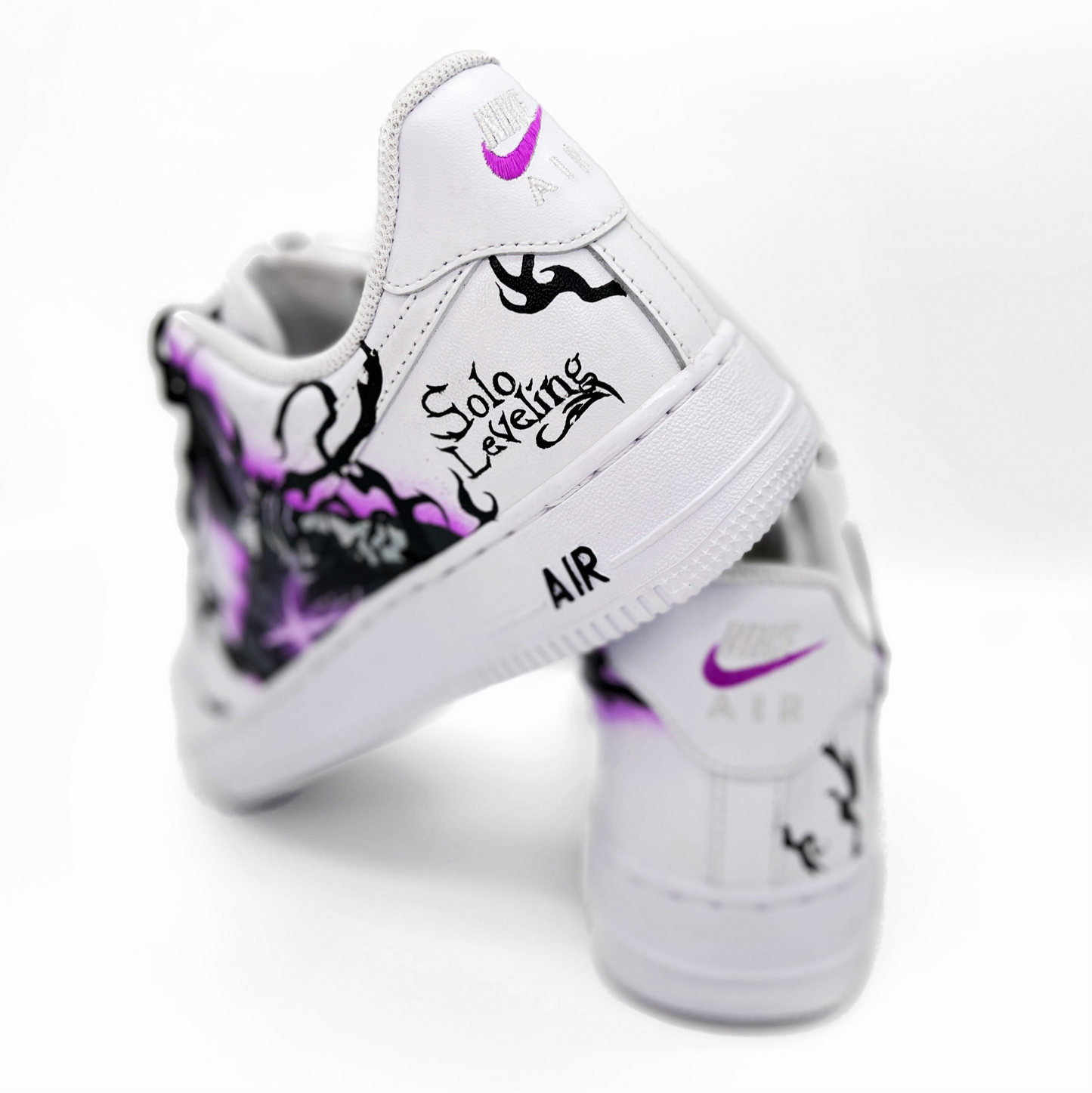 Custom Hand-Painted Sneakers – Sung Jin-Woo & Beru (Solo Leveling Inspired)